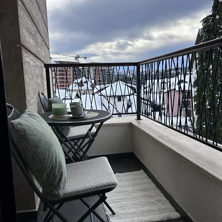 Apartment West *